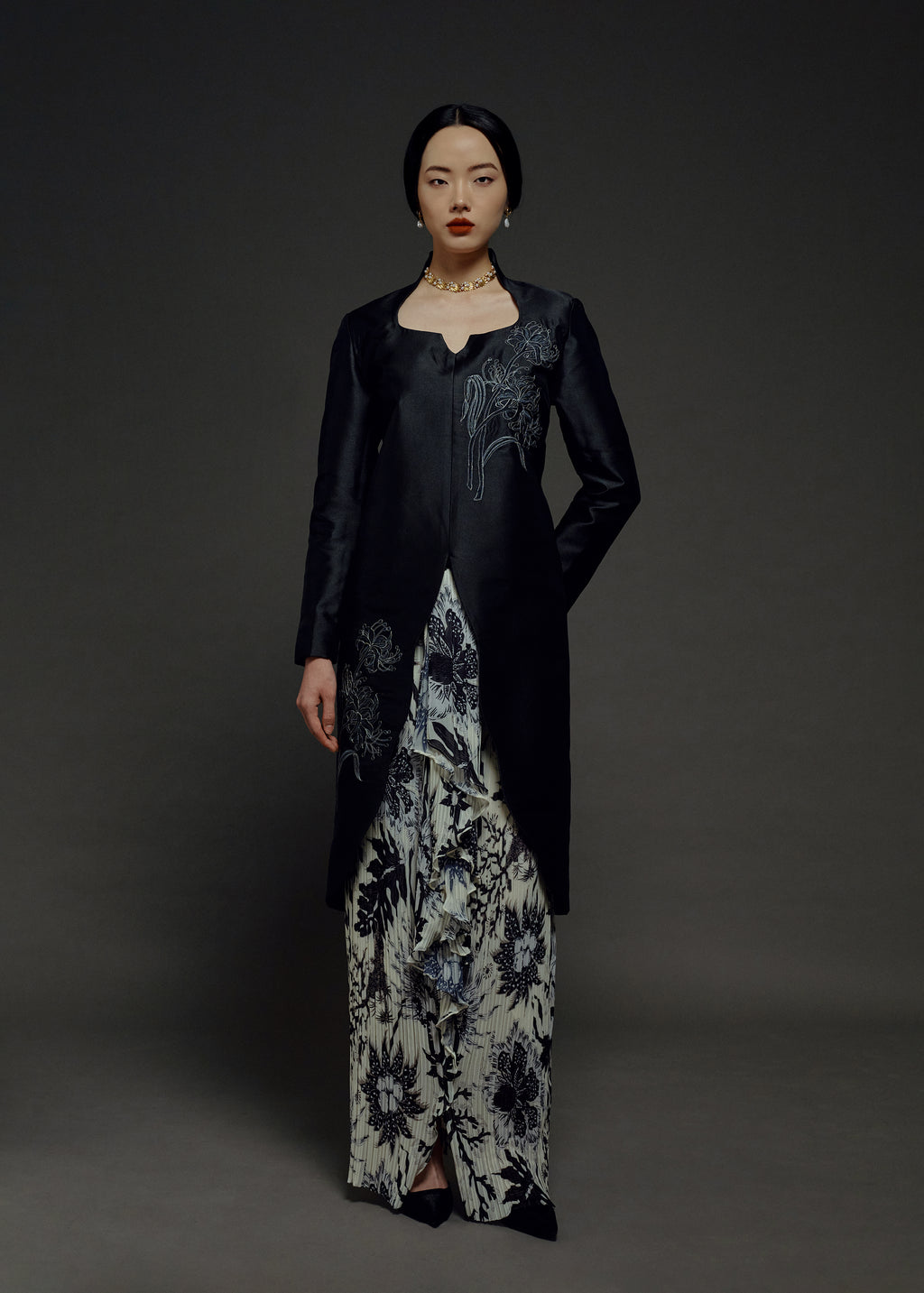 EMBROIDERED LONG KEBAYA PLEATED SET (PRE-ORDER)