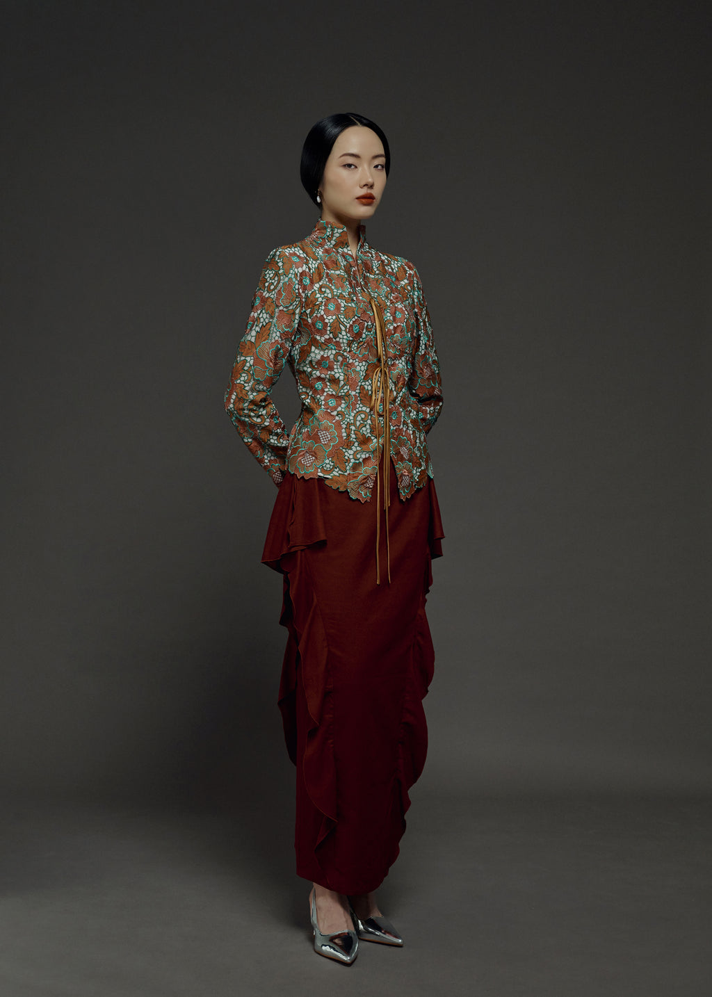 NYONYA LACED KEBAYA (PRE-ORDER)