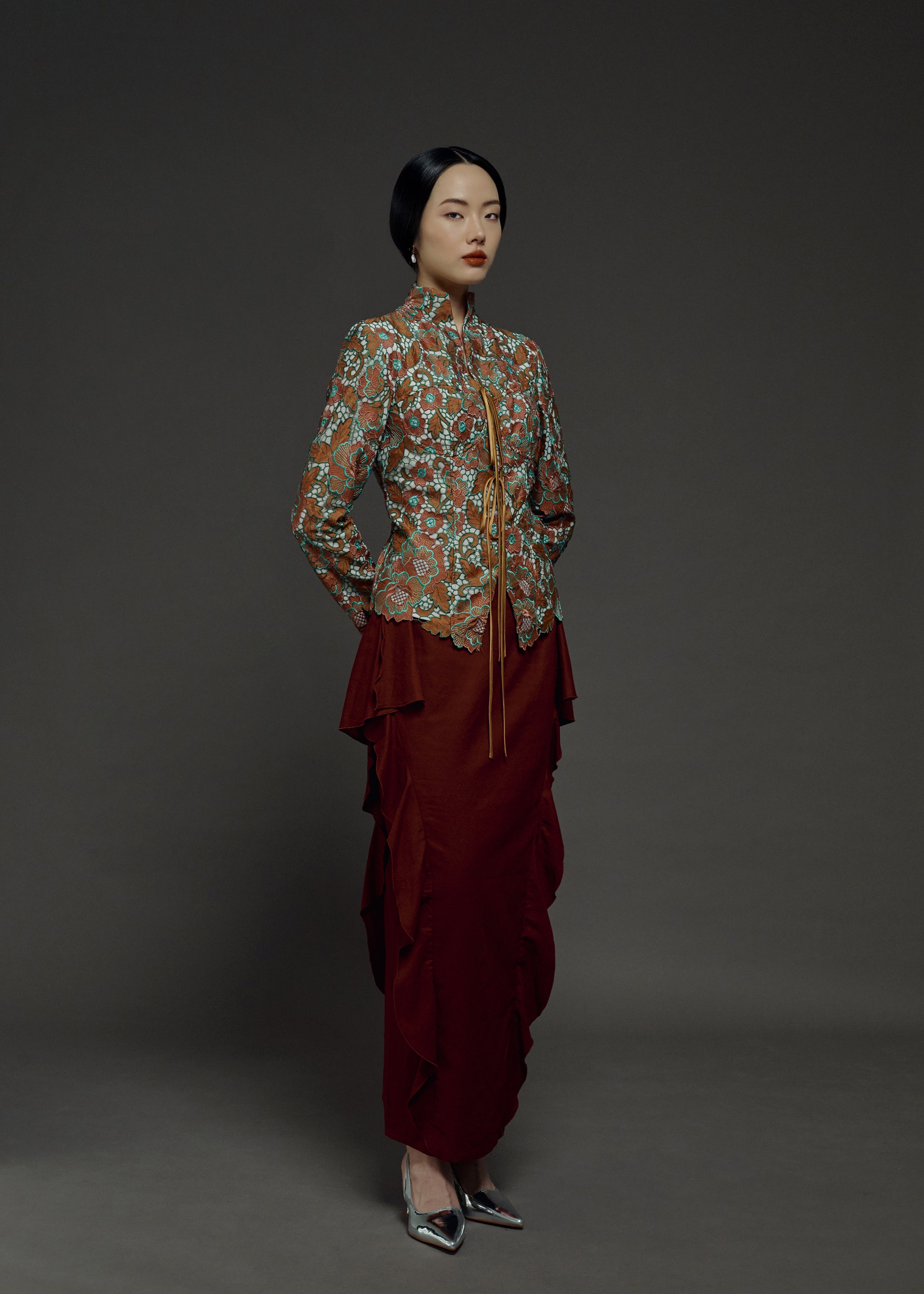 NYONYA LACED KEBAYA (PRE-ORDER)