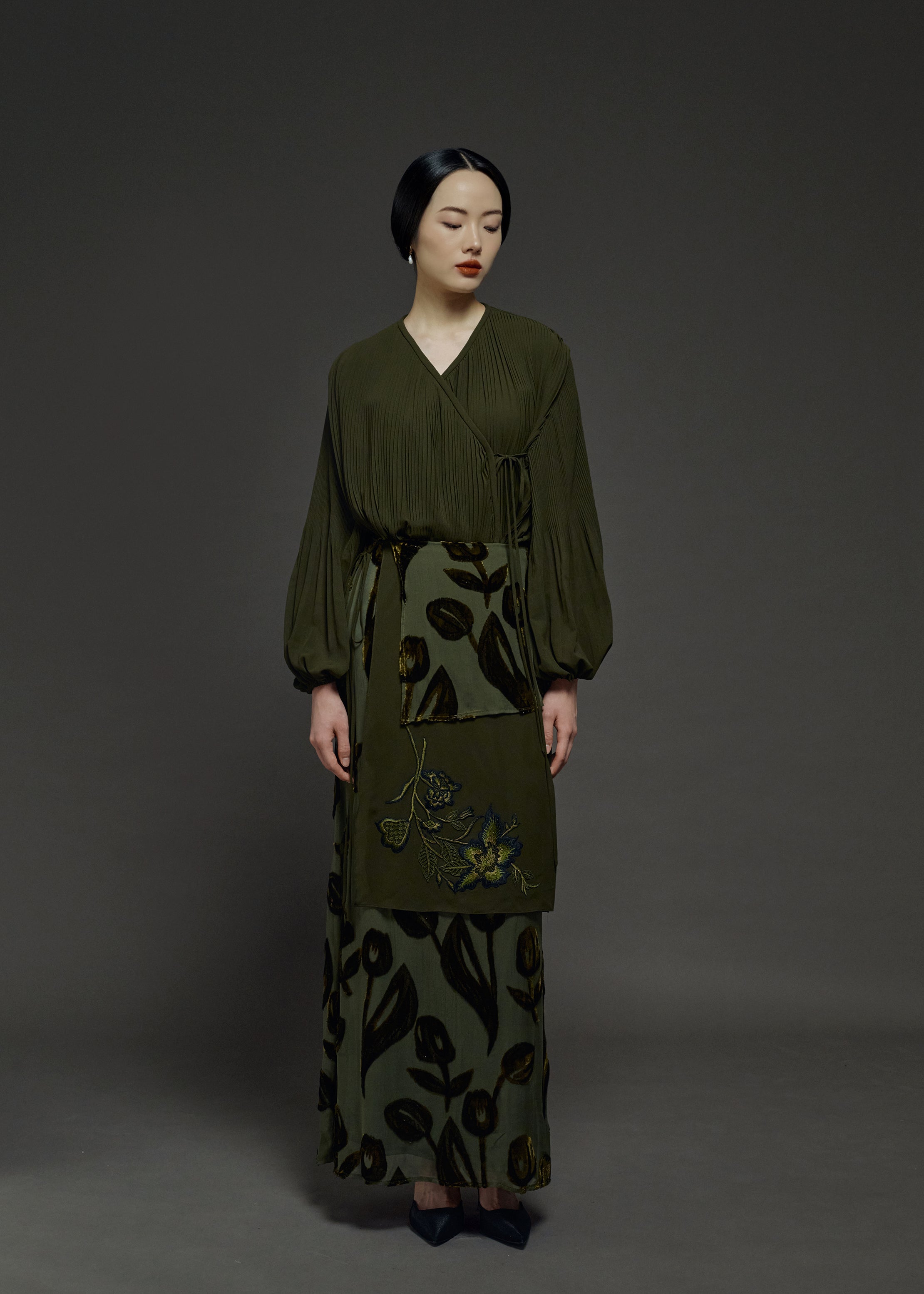 EMBROIDERED VELVET SILK SKIRT (PRE-ORDER)