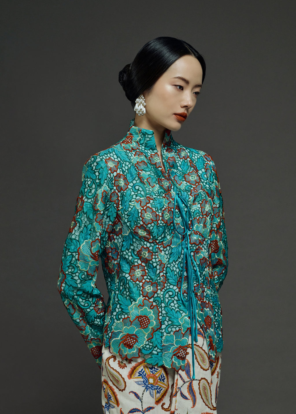 NYONYA LACED KEBAYA (PRE-ORDER)