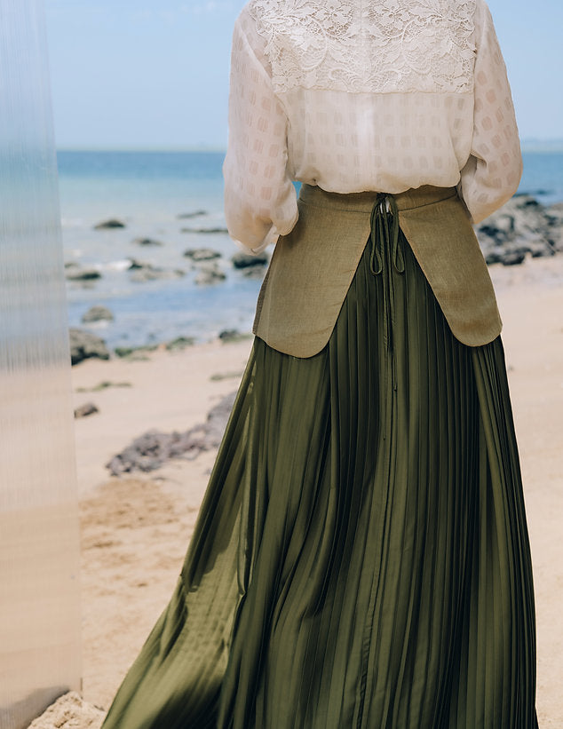EMBROIDERED PLEATED SKIRT