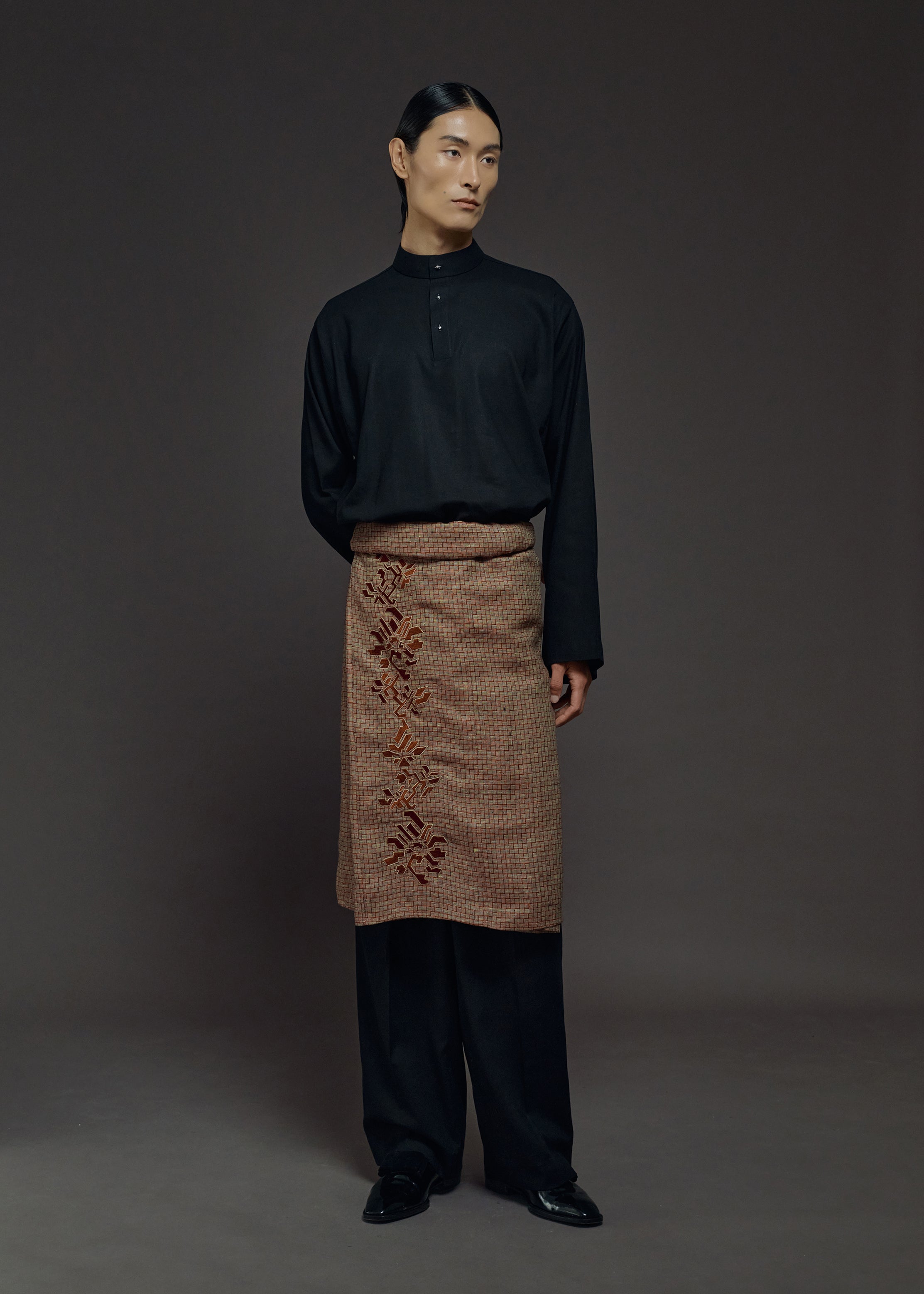 ANYAM GARIS SAMPIN IN COPPERWOOD (PRE-ORDER)