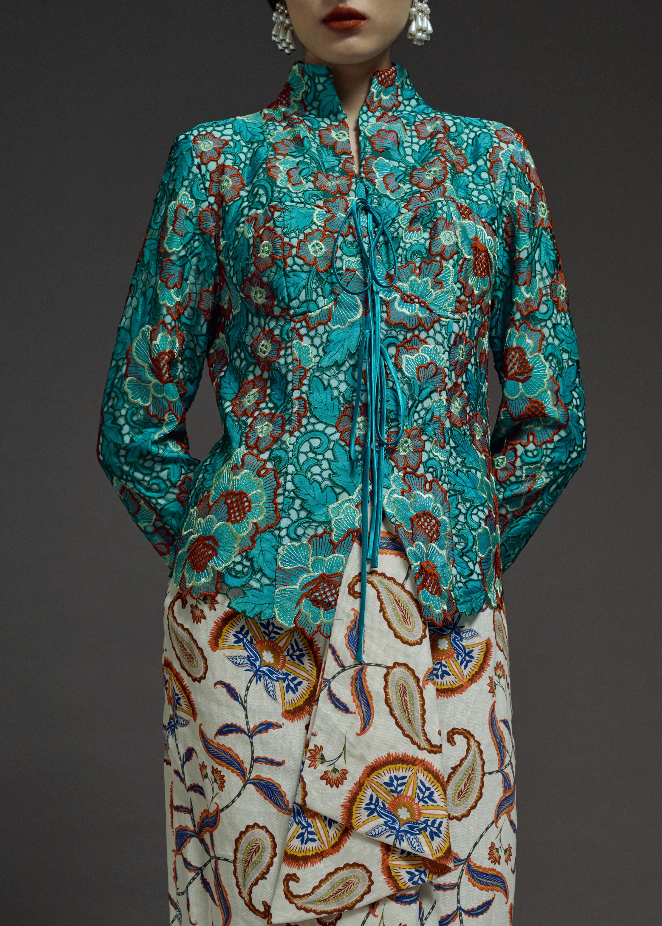 NYONYA LACED KEBAYA (PRE-ORDER)