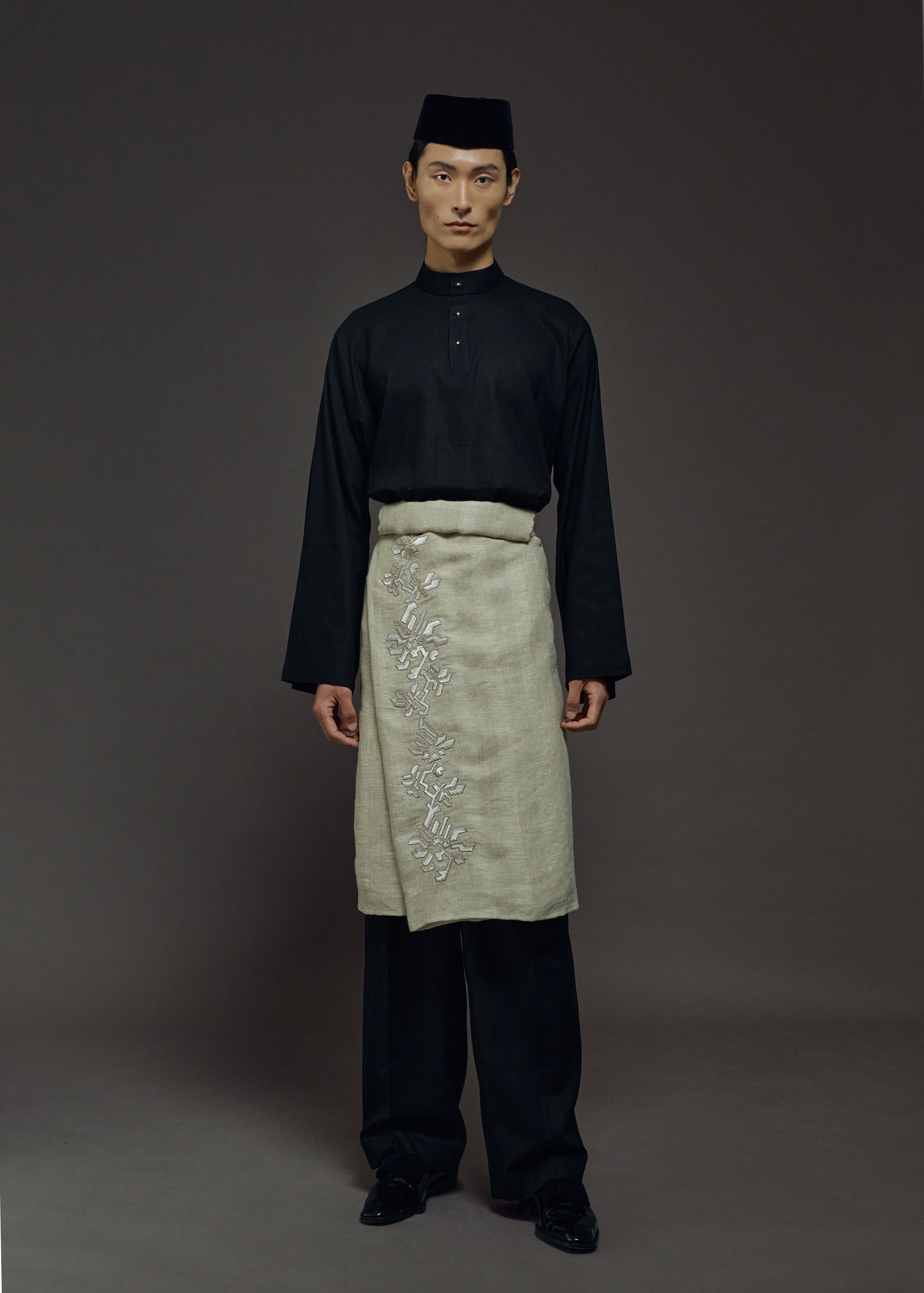 ANYAM GARIS SAMPIN IN SAND (PRE-ORDER)