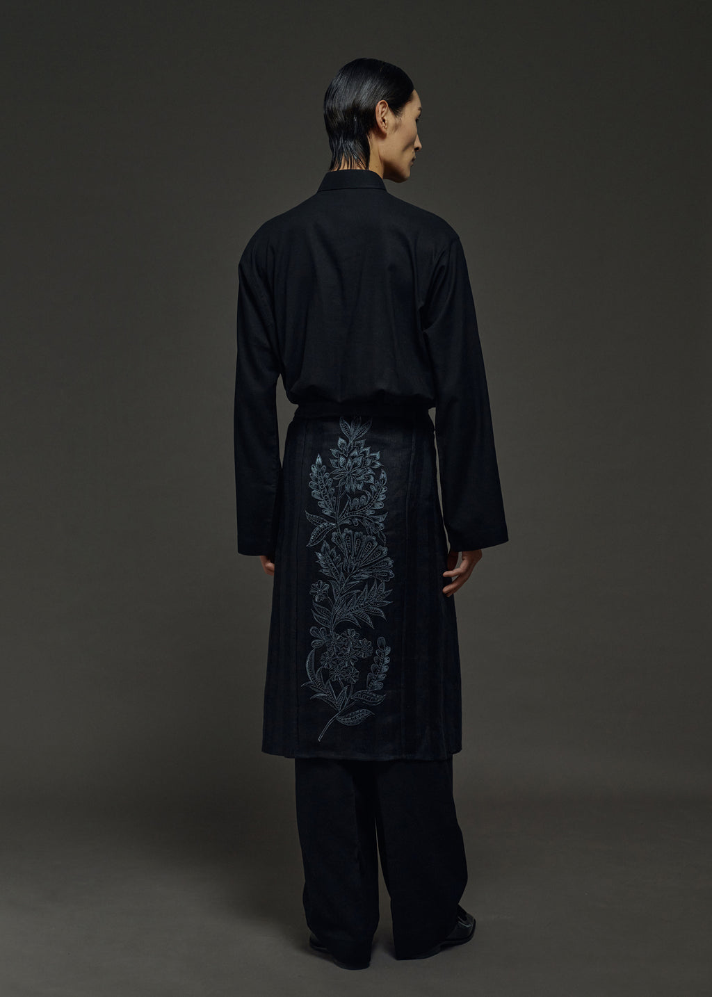 SULAM HALUS SAMPIN IN BLACK (PRE-ORDER)