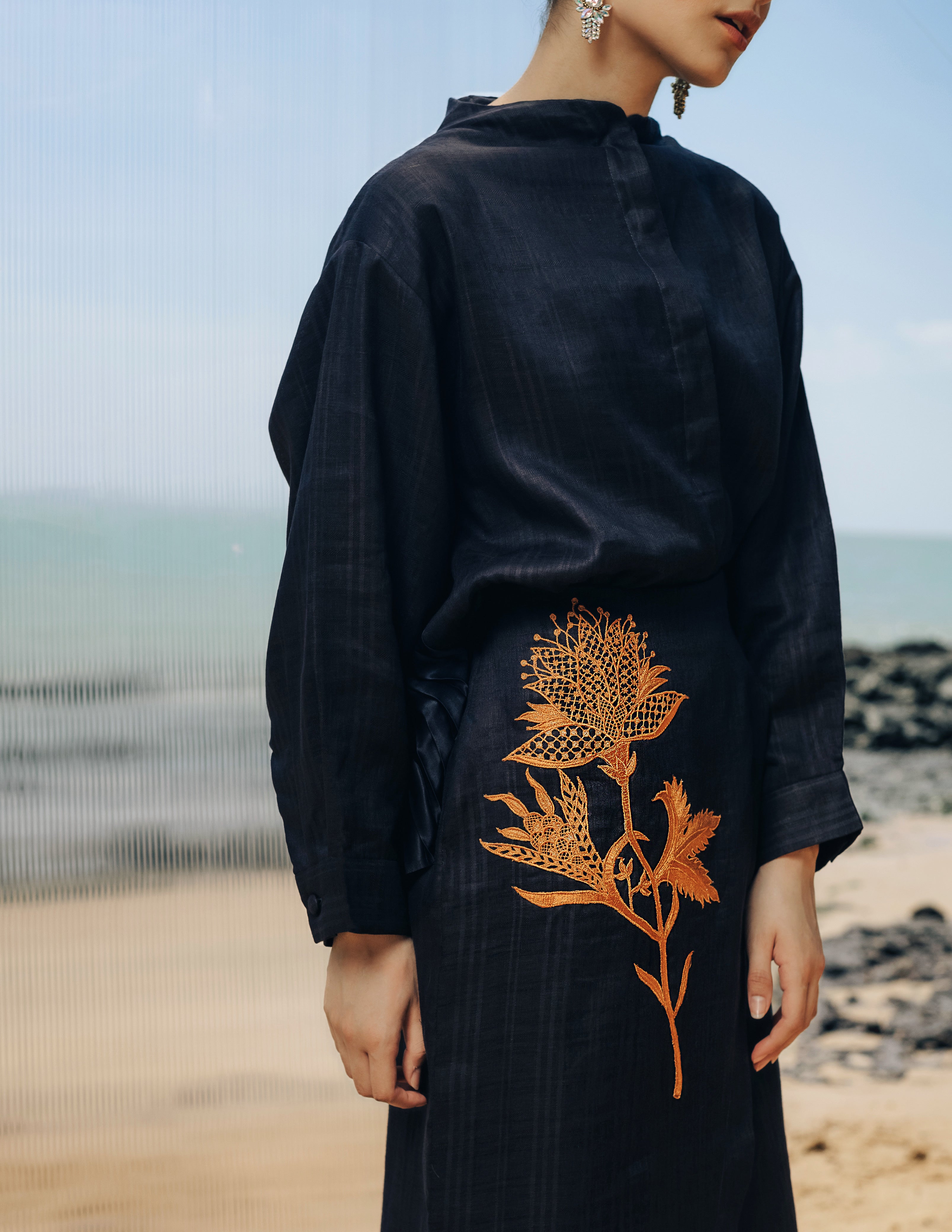 EMBROIDERED PLEATED SET